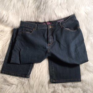 GV Amanda Straight Size 16R